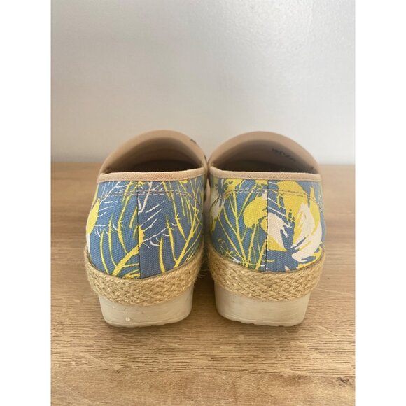Dansko Women’s Size 39 Floral Canvas Espadrille Clogs Blue & Yellow - Picture 3 of 8